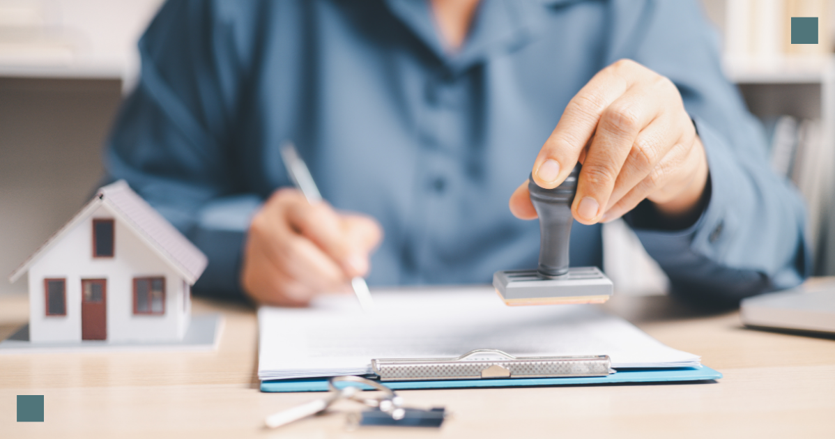 Wijst de voorzieningenrechter huurachterstand en incassokosten toe in kort geding tot ontruiming?